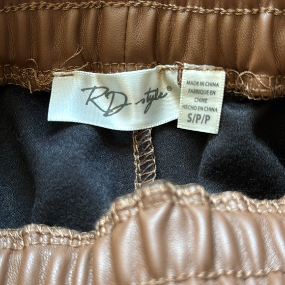 RD Style Bella Leather Jogger - Picture 4 of 7